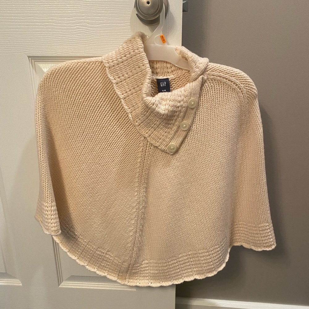 Women’s poncho coverup